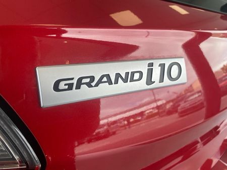 2023-Hyundai-Grand-i10-10-Motion_17
