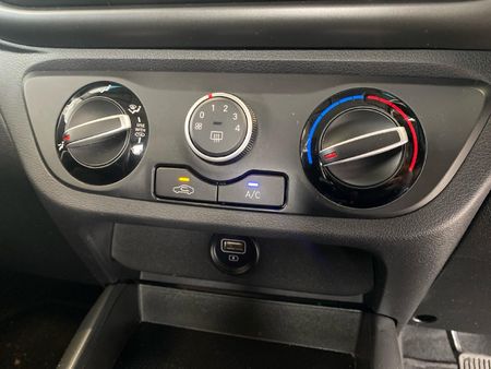 2023-Hyundai-Grand-i10-10-Motion_20