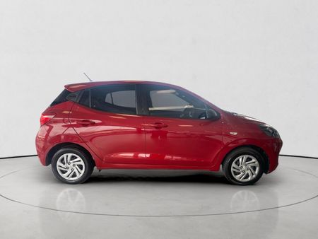2023-Hyundai-Grand-i10-10-Motion_2