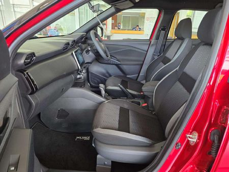 2026-Nissan-Magnite-Kuro-10T-CVT-Auto_10