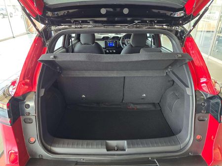 2026-Nissan-Magnite-Kuro-10T-CVT-Auto_4
