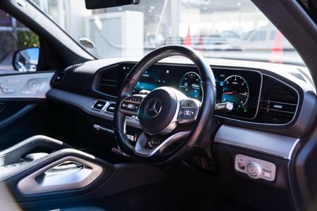2021-Mercedes-Benz-GLE-400d-4Matic_6