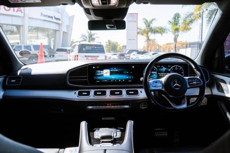 2021-Mercedes-Benz-GLE-400d-4Matic_7