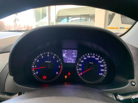 2018-Hyundai-Accent-16-GL-Motion_9