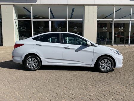 2018-Hyundai-Accent-16-GL-Motion_14