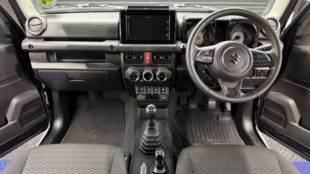 2023-Suzuki-Jimny-15-GLX_9
