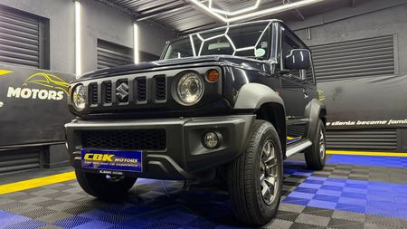 2023-Suzuki-Jimny-15-GLX_2