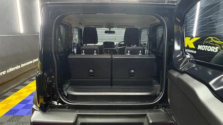 2023-Suzuki-Jimny-15-GLX_6