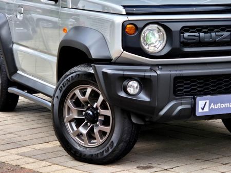 2023-Suzuki-Jimny-15-GLX-Auto_10