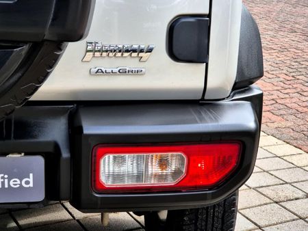 2023-Suzuki-Jimny-15-GLX-Auto_12