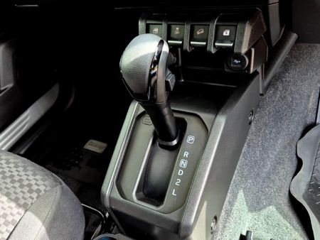 2023-Suzuki-Jimny-15-GLX-Auto_16