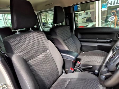 2023-Suzuki-Jimny-15-GLX-Auto_18