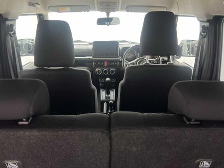 2024-Suzuki-Jimny-15-GLX-Auto_10