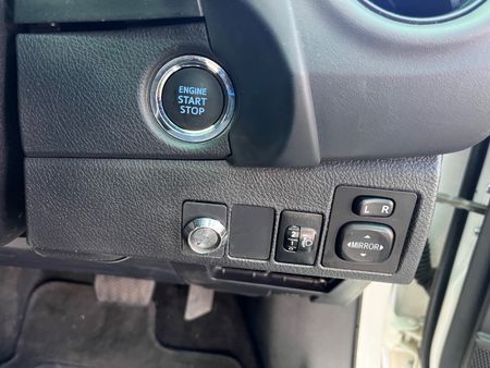 2023-Toyota-Corolla-Quest-18-Auto_10