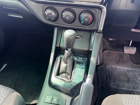 2023-Toyota-Corolla-Quest-18-Auto_12
