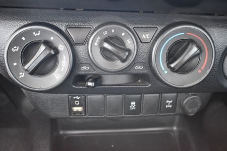 2020-Toyota-Hilux-24-GD-6-Raised-Body-SRX-Single-Cab_13