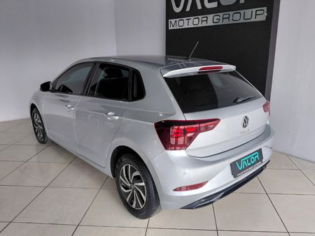2022-Volkswagen-Polo-10-TSI-Life-Auto_4