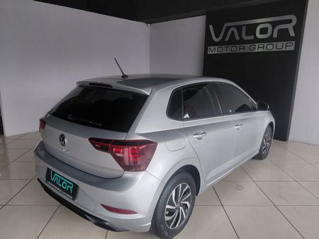 2022-Volkswagen-Polo-10-TSI-Life-Auto_6