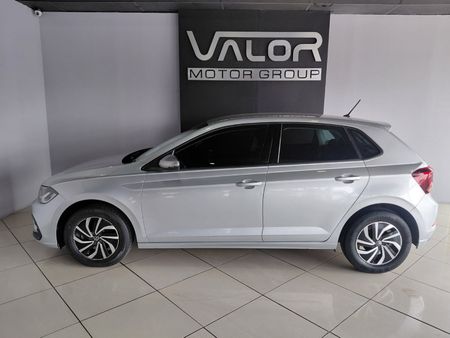 2022-Volkswagen-Polo-10-TSI-Life-Auto_7