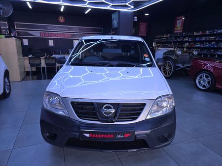 2018-Nissan-NP200-Nissan-NP200-15dCi-Safety-Pack_9