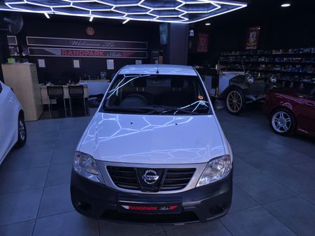 2018-Nissan-NP200-Nissan-NP200-15dCi-Safety-Pack_10