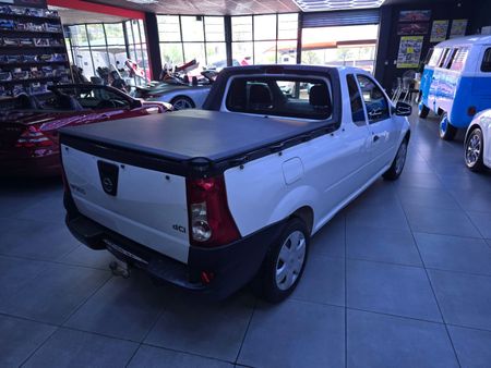 2018-Nissan-NP200-Nissan-NP200-15dCi-Safety-Pack_11