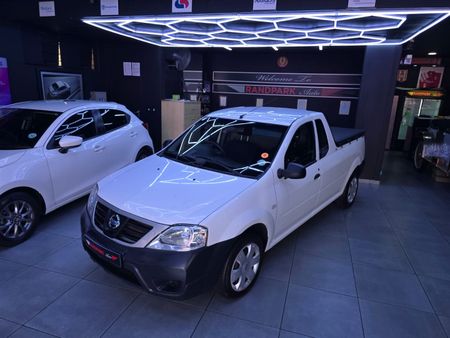2018-Nissan-NP200-Nissan-NP200-15dCi-Safety-Pack_1