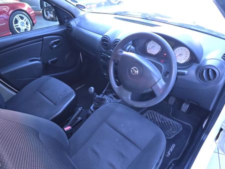 2018-Nissan-NP200-Nissan-NP200-15dCi-Safety-Pack_21
