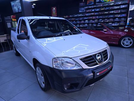 2018-Nissan-NP200-Nissan-NP200-15dCi-Safety-Pack_4