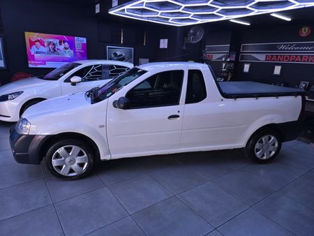 2018-Nissan-NP200-Nissan-NP200-15dCi-Safety-Pack_7
