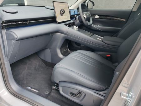 2026-Geely-E5-Apex_11