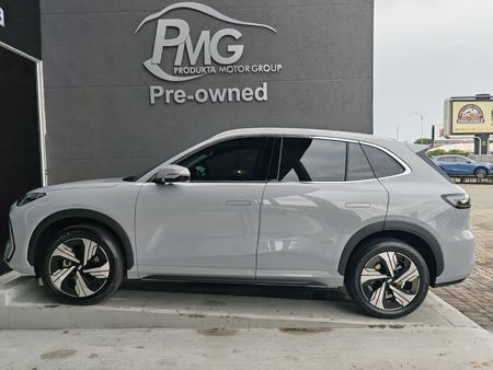 2026-Geely-E5-Apex_3