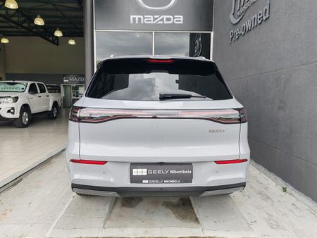 2026-Geely-E5-Apex_4