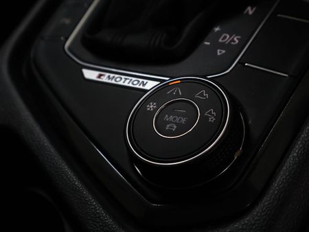 2018-Volkswagen-Tiguan-20-TDI-Comfortline-4Motion-Auto_13