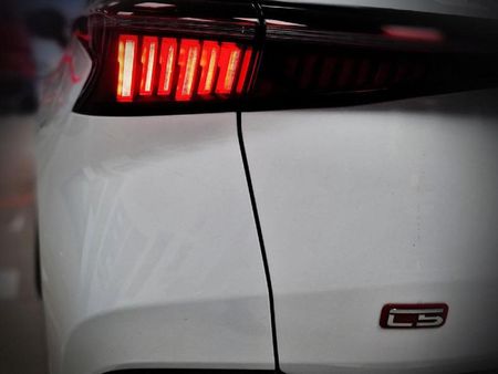 2026-Omoda-C5-15T-Luxury-X_7