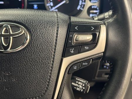 2019-Toyota-Land-Cruiser-200-45-D-V8-VX-R-Auto_9