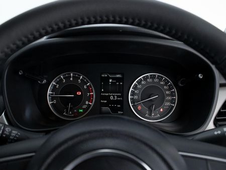 2026-Suzuki-Fronx-15-GLX_4