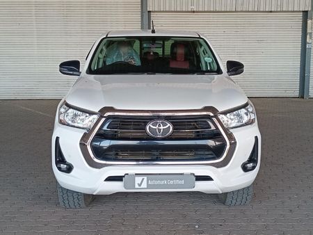 2021-Toyota-Hilux-24-GD-6-Raider-4x4-Double-Cab_3