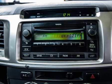 2016-Toyota-Hilux-30-D-4D-4x4-Legend-45-Single-Cab_13