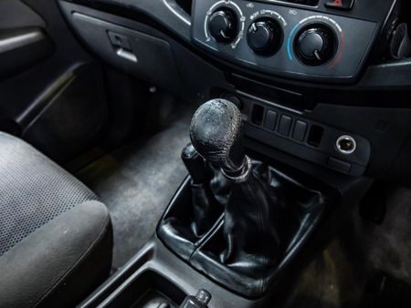 2016-Toyota-Hilux-30-D-4D-4x4-Legend-45-Single-Cab_1