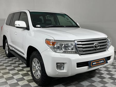 2015-Toyota-Land-Cruiser-200-45-D-V8-VX-Auto_13