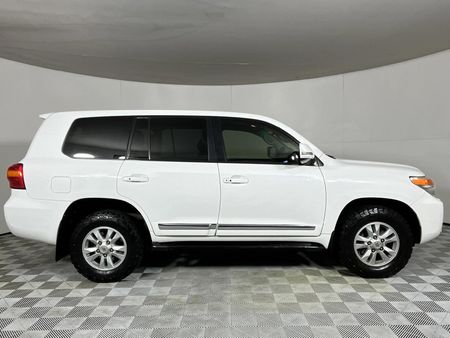 2015-Toyota-Land-Cruiser-200-45-D-V8-VX-Auto_14