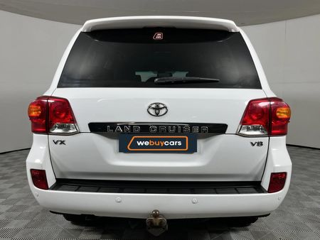 2015-Toyota-Land-Cruiser-200-45-D-V8-VX-Auto_15