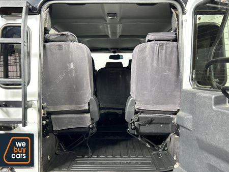 2013-Land-Rover-Defender-110-22D-Station-Wagon_13