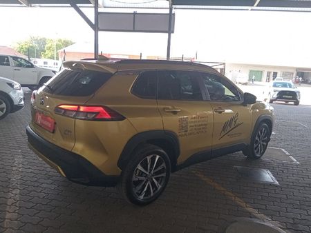 2026-Toyota-Corolla-Cross-18-XR-Hybrid_1
