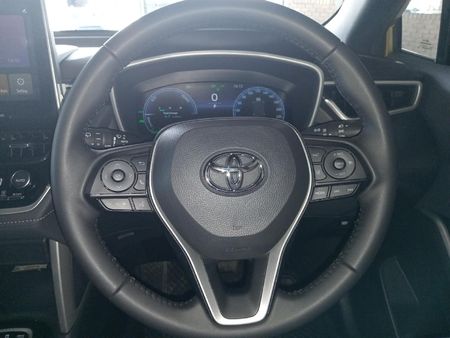 2026-Toyota-Corolla-Cross-18-XR-Hybrid_7