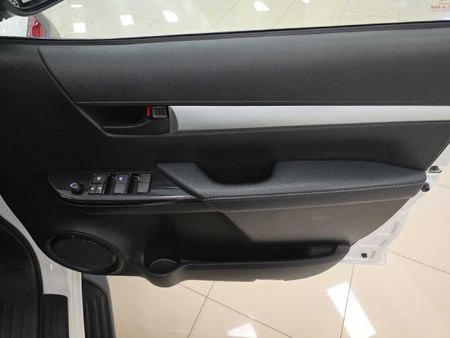 2024-Toyota-Hilux-24GD-6-4x4-Raider-X-Auto-Double-Cab_11
