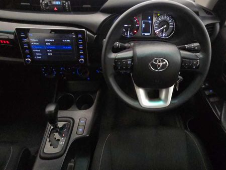 2024-Toyota-Hilux-24GD-6-4x4-Raider-X-Auto-Double-Cab_12