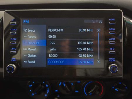 2024-Toyota-Hilux-24GD-6-4x4-Raider-X-Auto-Double-Cab_17