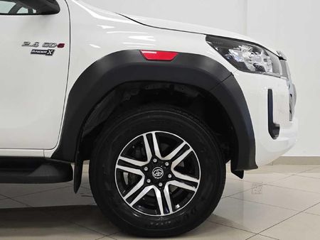 2024-Toyota-Hilux-24GD-6-4x4-Raider-X-Auto-Double-Cab_6
